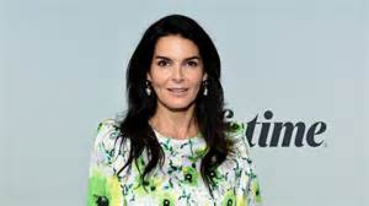 All About Angie Harmon ! Age, Net Worth, Relationship, Career