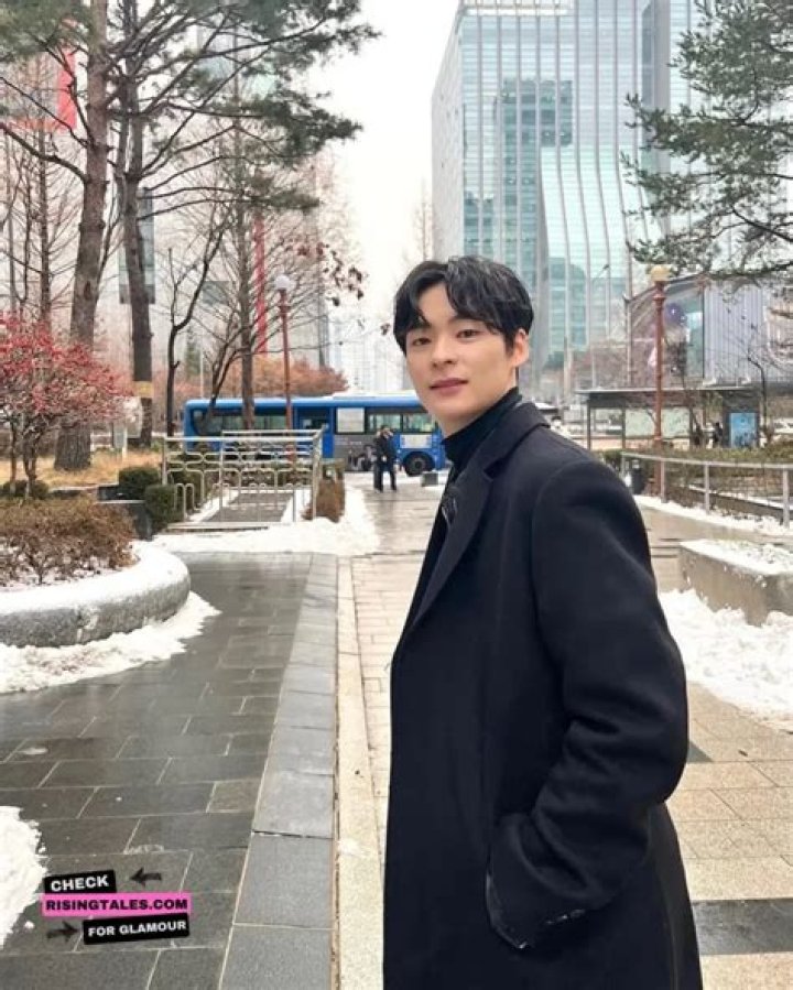 All About Kim Hee-Sun ! Age, Net Worth, Relationship, Career