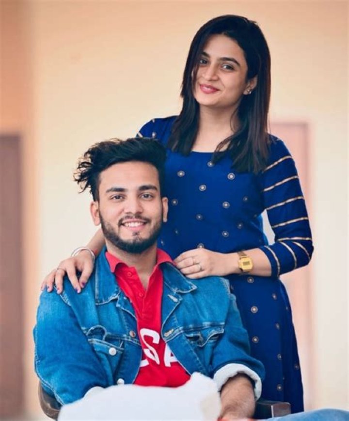 Ayush Mehra- Wiki, Height, Net Worth, Girlfriend, Dating