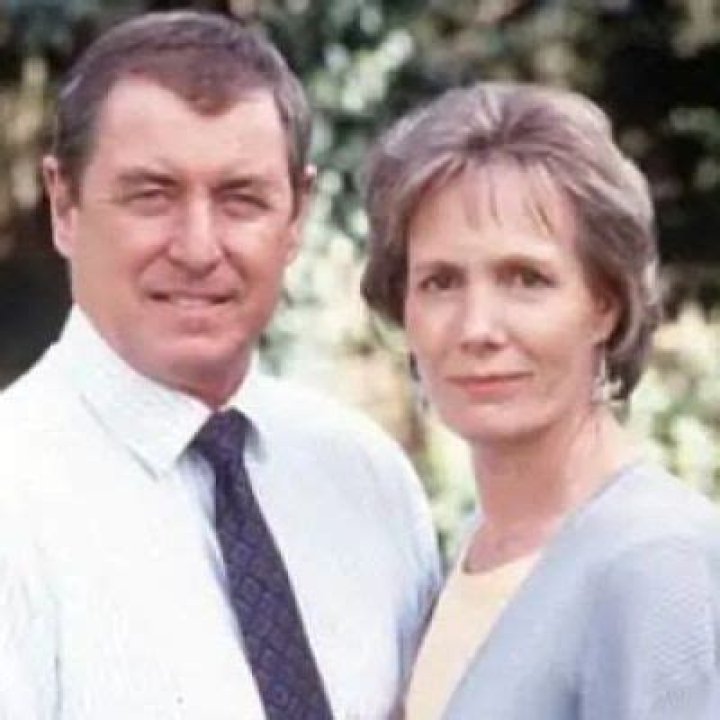 Cathryn Sealey : Age, Net Worth, Height, Husband And Career