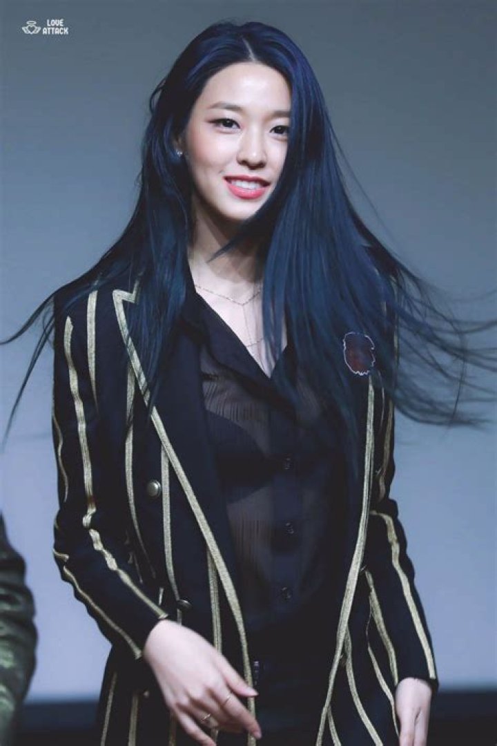 Kim Seolhyun | Bio, Age, Net Worth, Relationship, Career