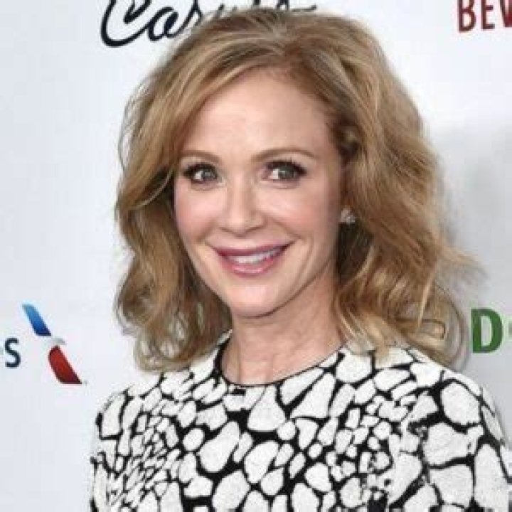 Lauren Holly- Wiki, Height, Net Worth, Husband