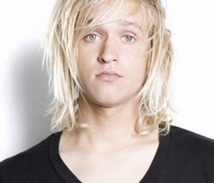 Max Van Ville