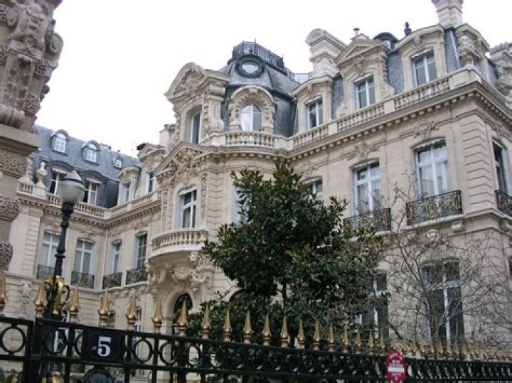 Paris Van Dyke