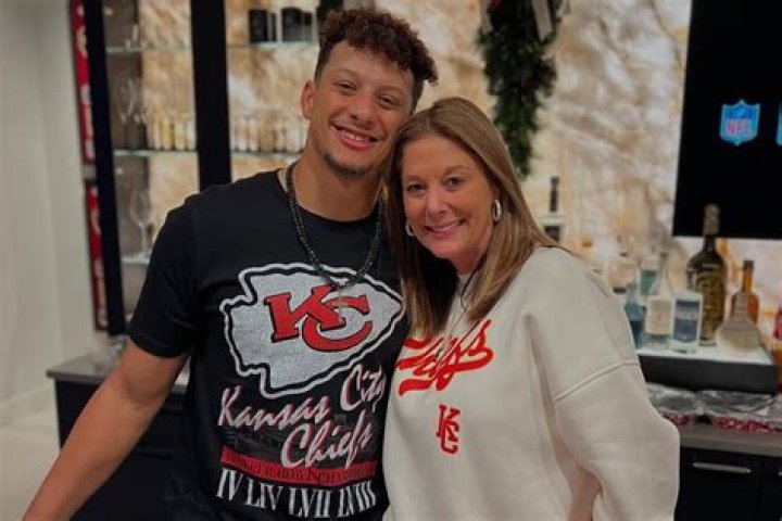 Randi Mahomes- Wiki, Height, Boyfriend, Career, Net Worth