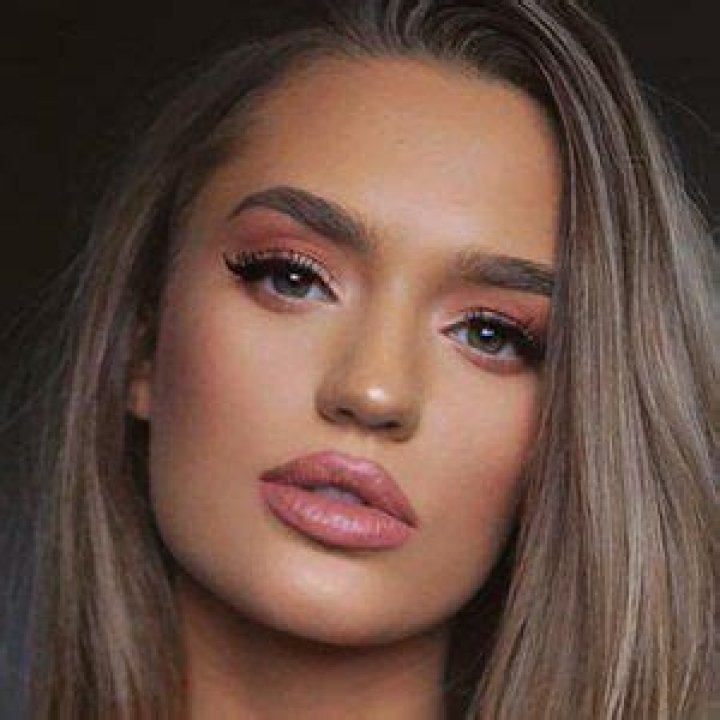 Rhaea Estelle